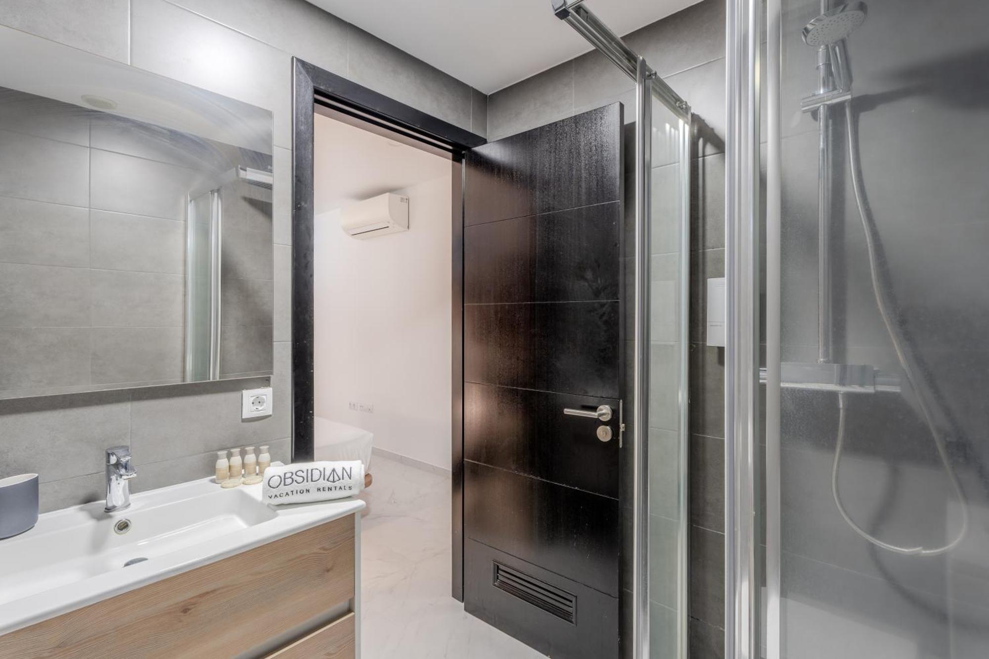 Obsidian Ocean Blue Radazul Apartment Luaran gambar